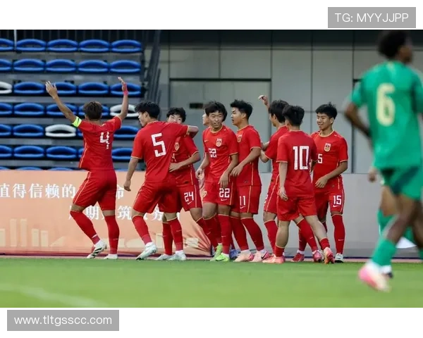 国足鏖战九十分钟险胜劲旅再燃球迷激情掀起全国足球热潮