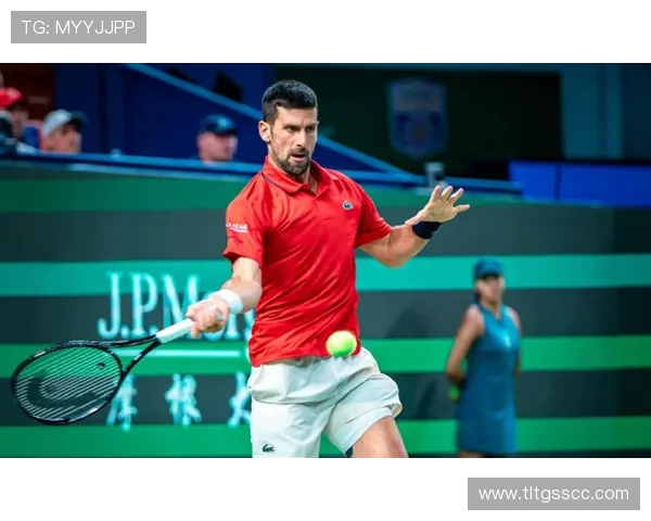 德约科维奇逆转夺冠再创纪录新篇章年轻球员崛起引发网坛新格局 德约科维奇逆转夺冠再创纪录新篇章年轻球员崛起引发网坛新格局