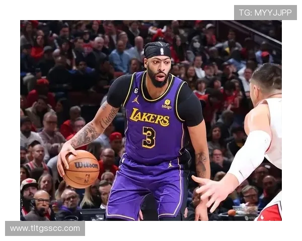 湖人迎战勇士浓眉与詹姆斯合力锁定胜局詹皇复出状态回升