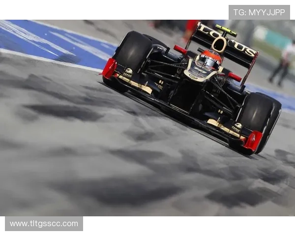 F1赛季激烈角逐：顶尖车队纷争引发关注，赛道创新技术抢先曝光