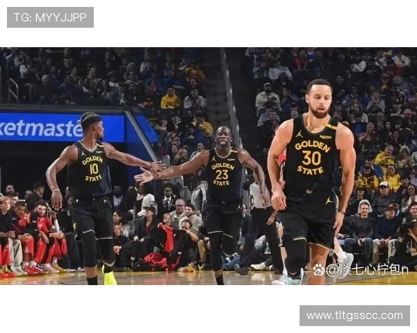 勇士队新赛季阵容调整明显 詹姆斯迎战库里再度上演经典对决