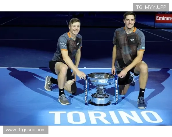 新赛季网球赛场风云再起多位焦点球星状态起伏表现持续引发热议潮